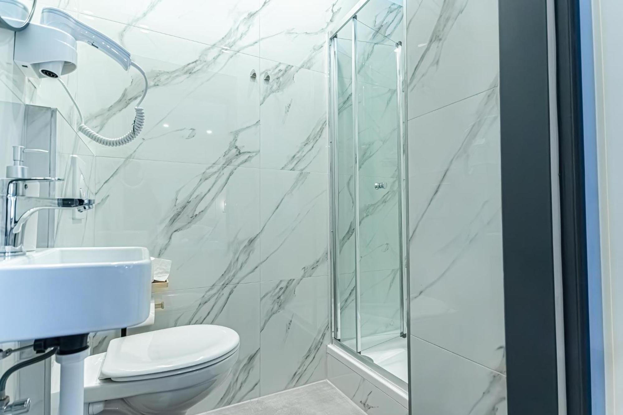 Multiple And At The Heart Of Apartment Wien